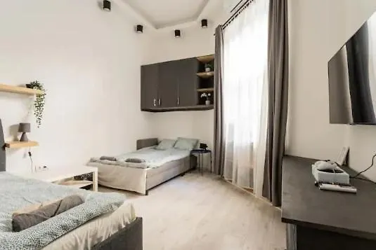 Budapest Bliss - Artistic Escape On Dob Street